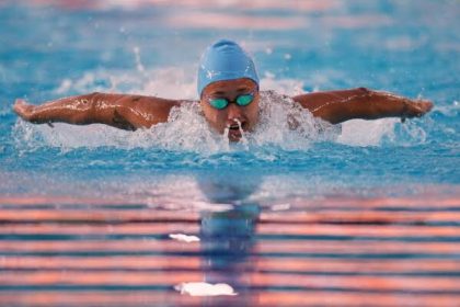 Summer McIntosh Shatters Pan Pacific Record in 400m Medley as Berkoff Sets American Mark