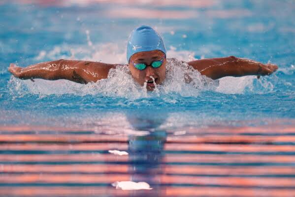 Summer McIntosh Shatters Pan Pacific Record in 400m Medley as Berkoff Sets American Mark