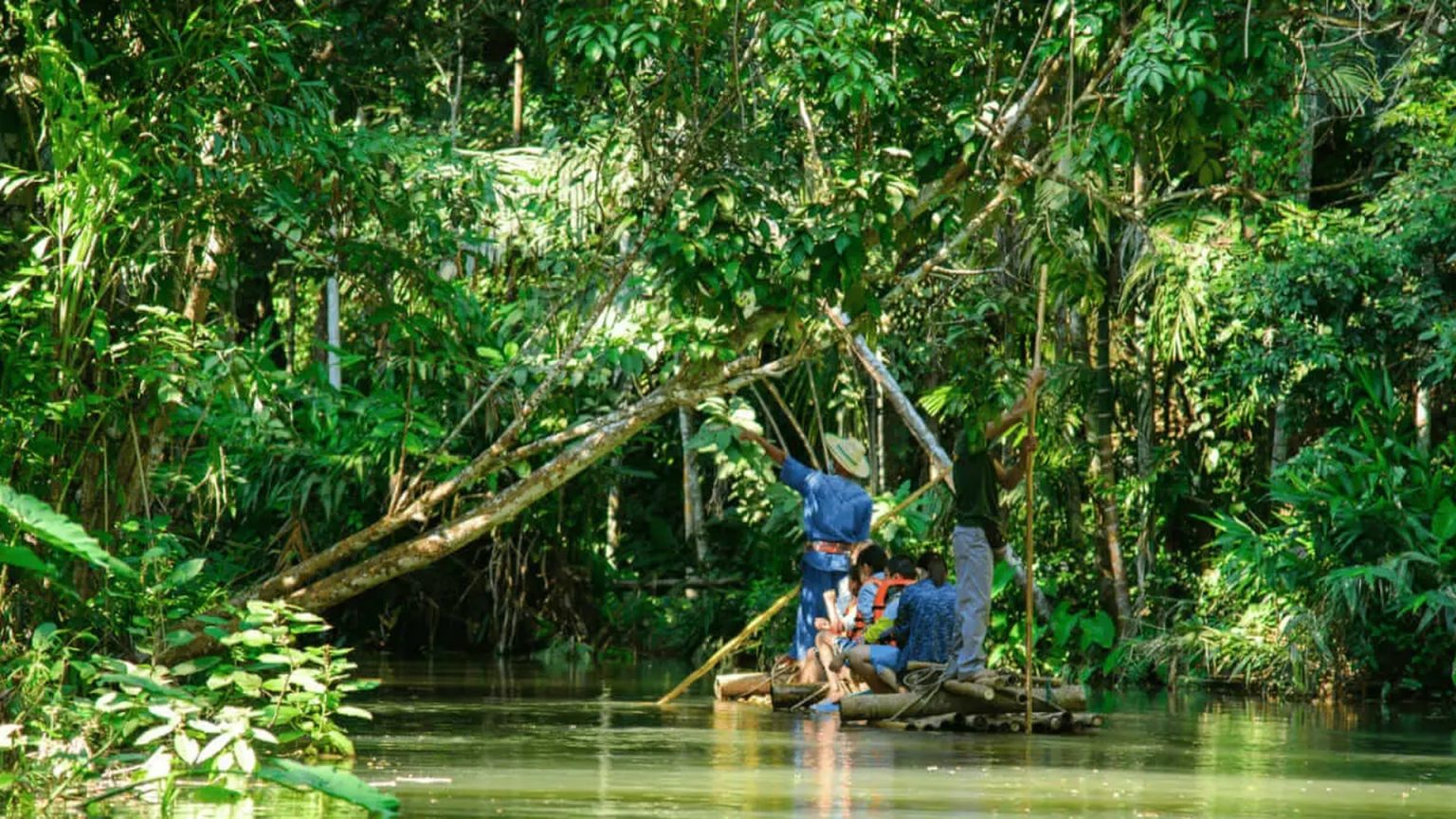 Inside Ob Khan & Mae Wang: The Secret Red Rock Canyons & Bamboo River Trails of Chiang Mai (Hikes, Rafts & Zero Crowds)